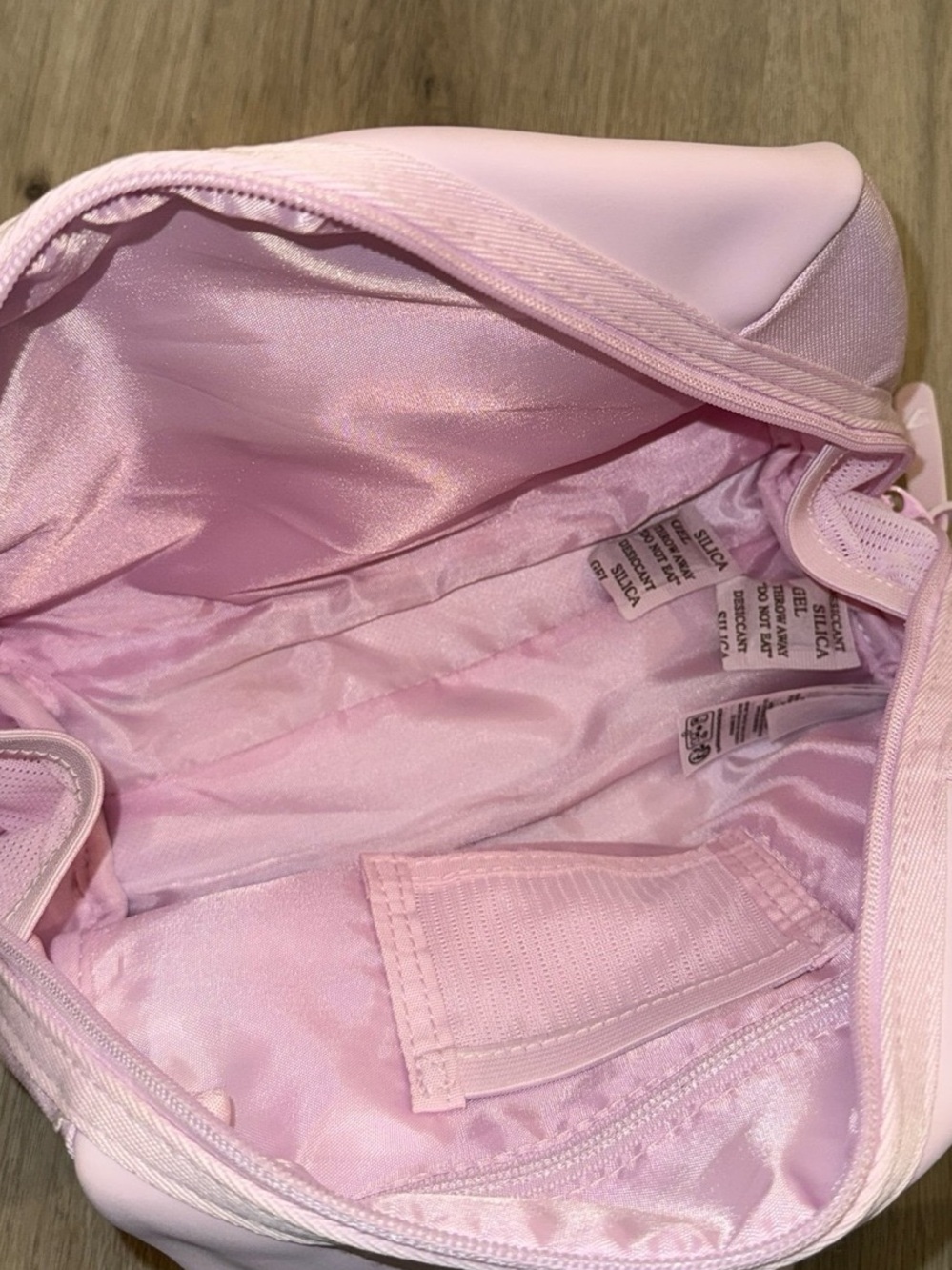 Gymshark Mini Holdall - Picture 5 of 6